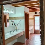 La Borda De Ritort 住宿加早餐酒店